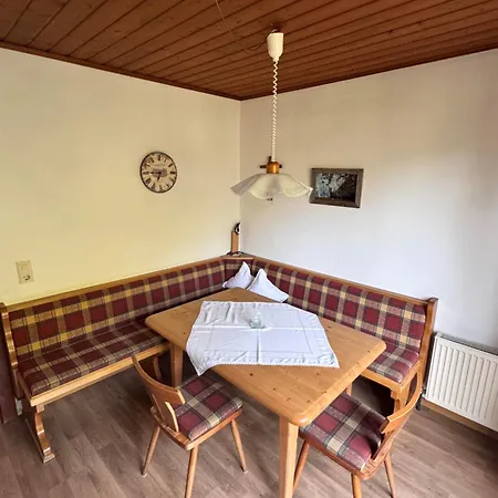 Waldrast, Haus Apartment